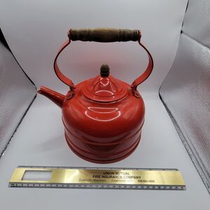 Vintage Nevco Early American design tea kettle - (PLEASE READ DESCRIPTION)